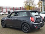 Mini Cooper S bei Gebrauchtwagen.expert - Abbildung (2 / 15) Mini Cooper S bei Gebrauchtwagen.expert - Abbildung (2 / 15)