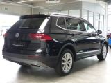VW Tiguan Allspace bei Gebrauchtwagen.expert - Abbildung (2 / 15)
