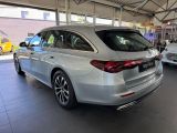 Mercedes-Benz E Avantgarde Distronic bei Gebrauchtwagen.expert - Abbildung (3 / 15)