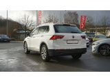 VW Tiguan bei Gebrauchtwagen.expert - Abbildung (3 / 15) VW Tiguan bei Gebrauchtwagen.expert - Abbildung (3 / 15)